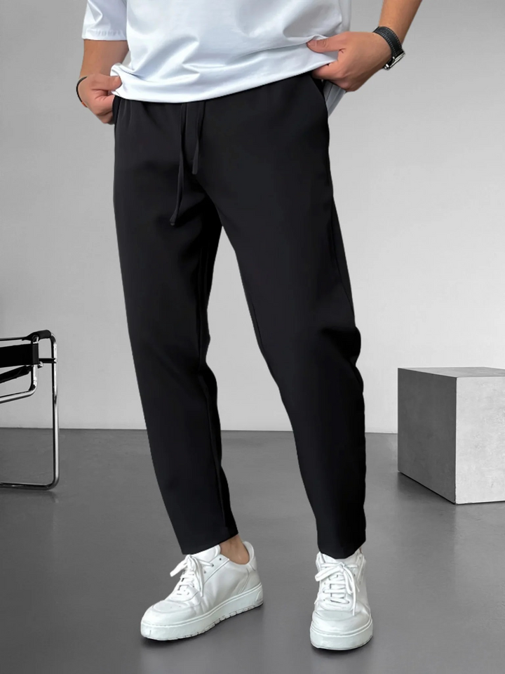 Pantalones Essential Tapered