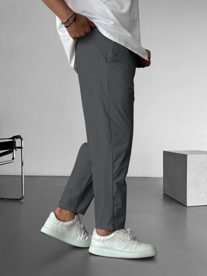 Pantalones Essential Tapered